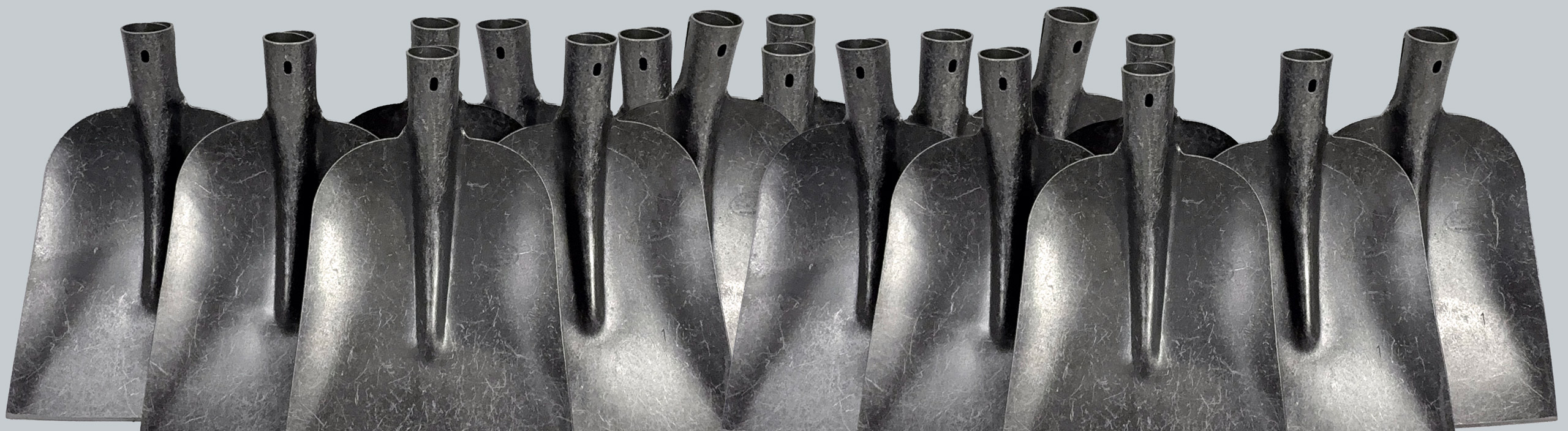 Schaufelbl&auml;tter aus robustem Borstahl f&uuml;r professionelle Eins&auml;tze.